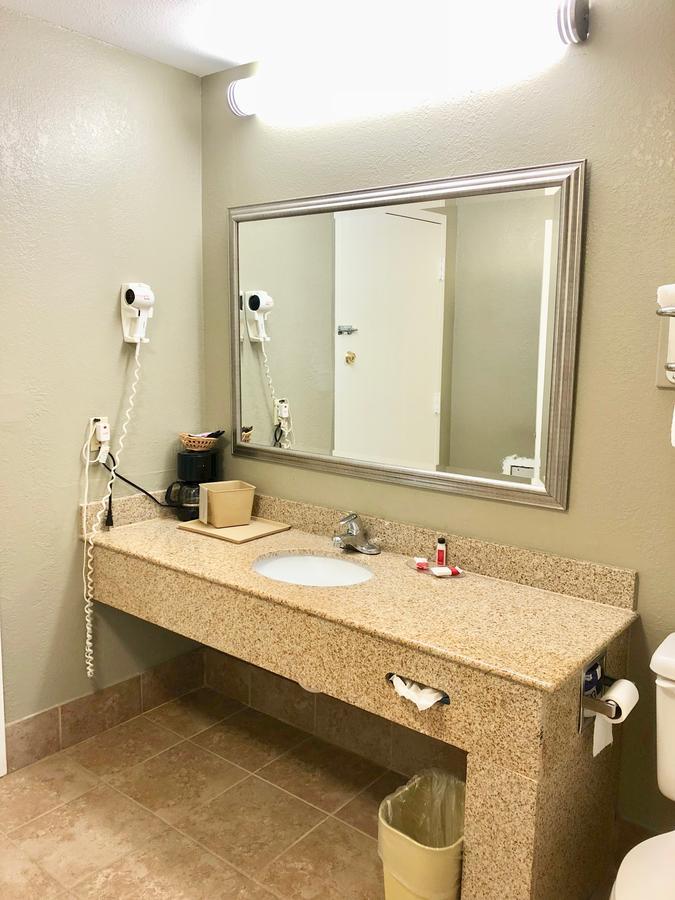Motel Super 8 By Wyndham-Tupelo Airport Zewnętrze zdjęcie