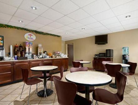 Motel Super 8 By Wyndham-Tupelo Airport Zewnętrze zdjęcie